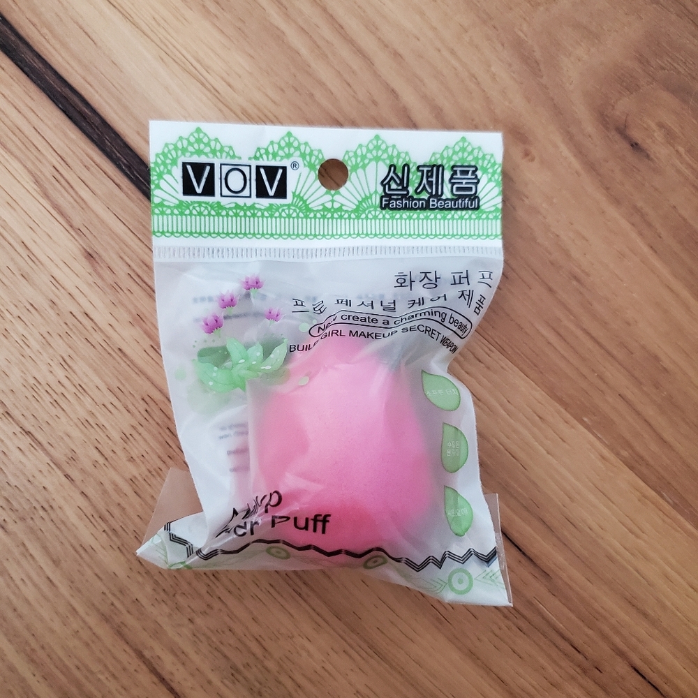 Nwt make up puff